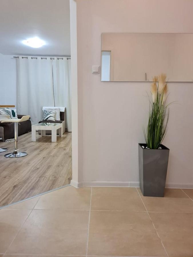 Apartamento Little Treasure By The Sea Pomorie Exterior foto